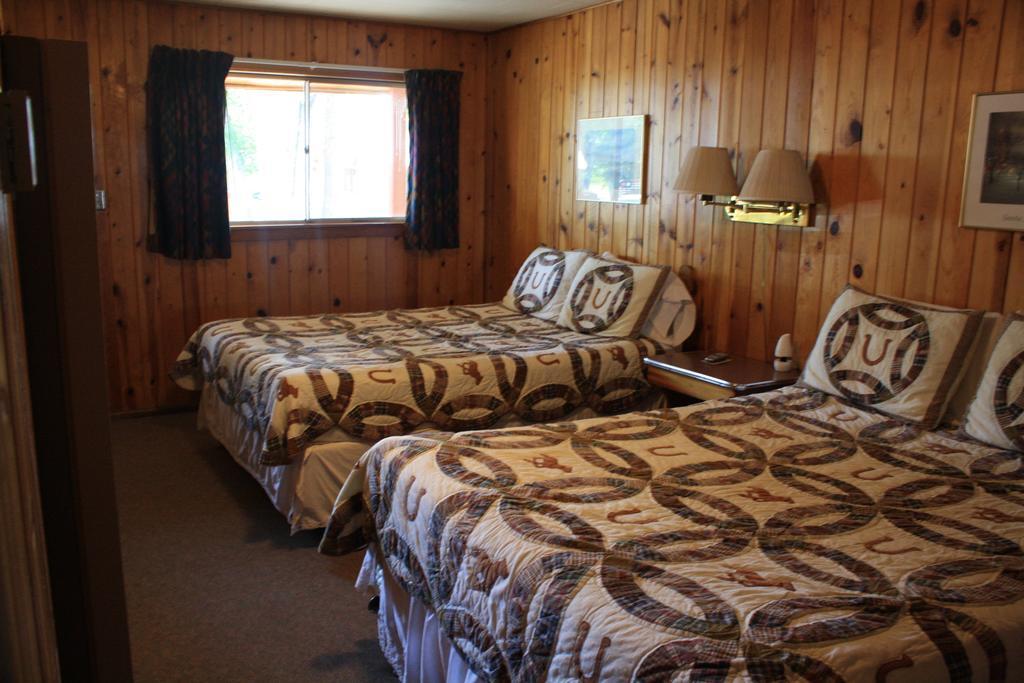 Elkhorn Lodge Chama Room photo